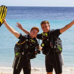 Discover the Beauty of Blue Bay Dive's Private 2 Tank Guided Dive House Reef