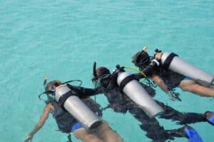 Ontdek de onderwaterwereld met PADI Discover Scuba Dive bij Coral Divers op CuraƧao