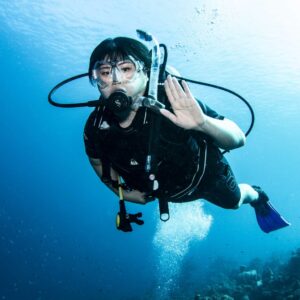 Discover the Thrill of Self-Reliant Diving in Curaçao