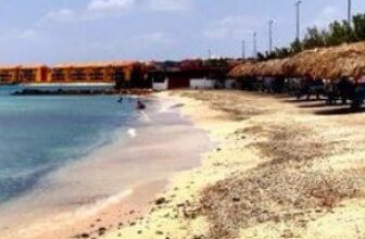 Caracasbaai Beach