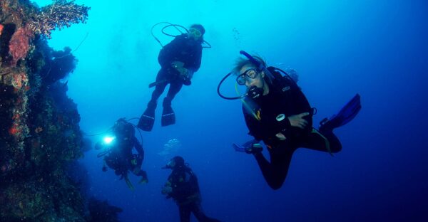 Rescue Diver Course at Tugboat Beach, Curaçao