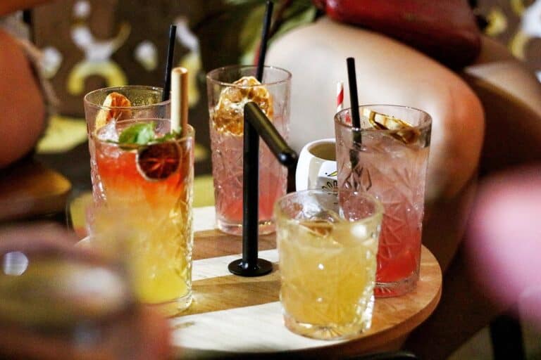 Ochenta Cockail Bar