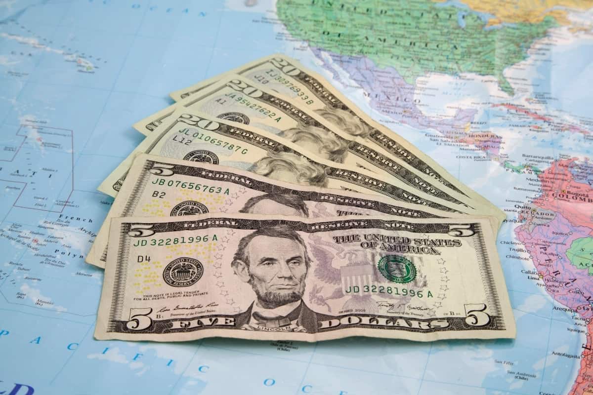 What is the best currency to take to Curaçao