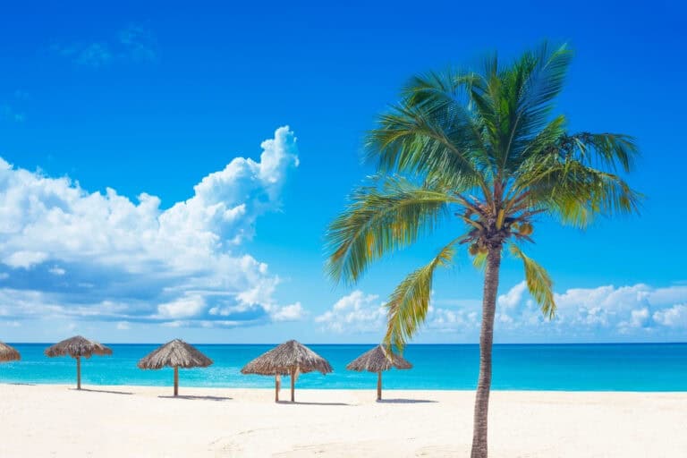 What is the best time to visit Curaçao