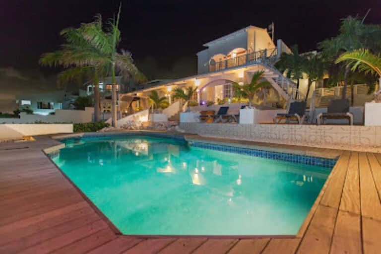 Curacao42