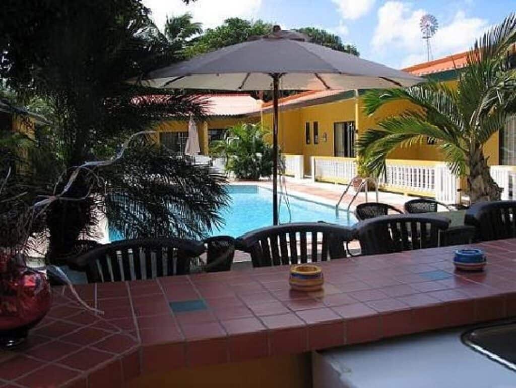 Iguana Inn Resort