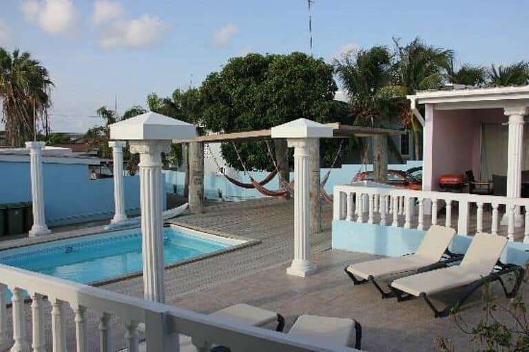 J & W Apartments