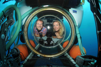Dive Deep with the Combo Dive Substation at Jan Thiel Diving