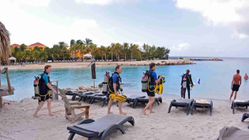 Curso de actualización de buceo en Ocean Encounters en Curazao